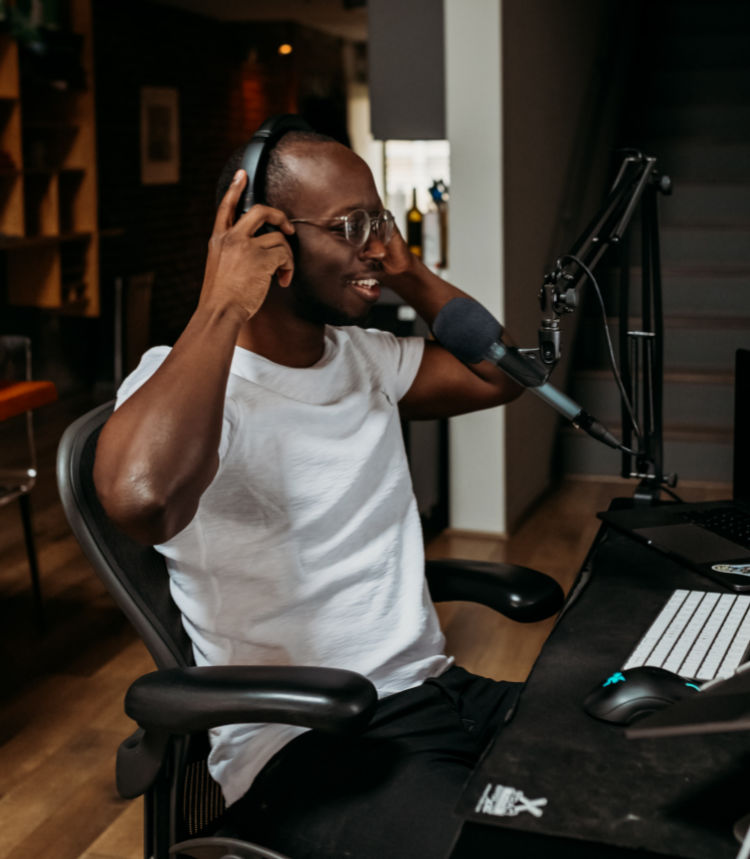 Why small businesses should take note of the boom in podcast advertising